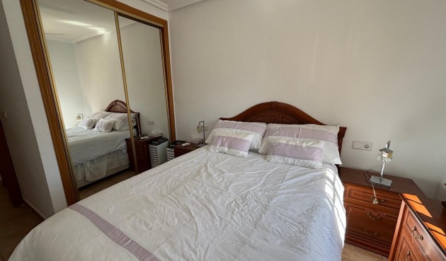 Resale - Bungalow -
Torrevieja