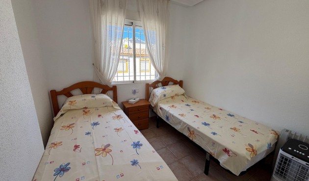 Resale - Bungalow -
Torrevieja