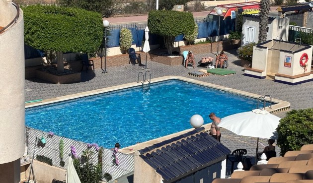 Resale - Bungalow -
Torrevieja