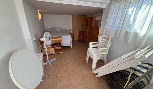 Resale - Bungalow -
Torrevieja