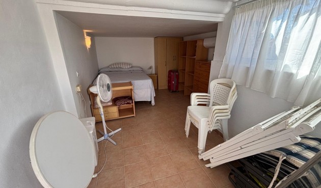 Resale - Bungalow -
Torrevieja