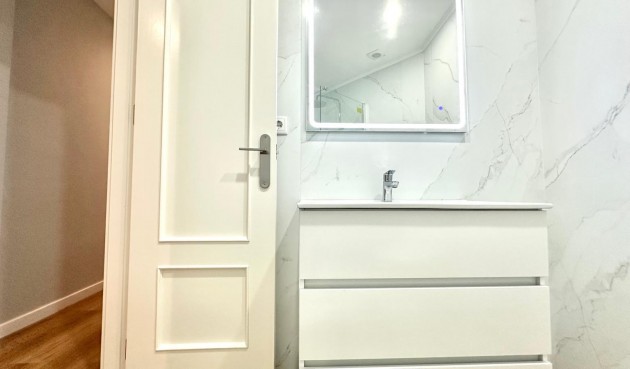 Brukt - Apartment -
Torrevieja - La Mata Pueblo