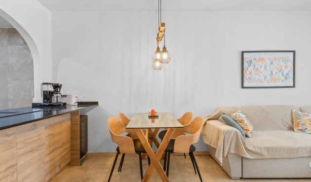 Resale - Bungalow -
Torrevieja - Costa Blanca