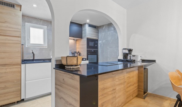 Resale - Bungalow -
Torrevieja - Costa Blanca