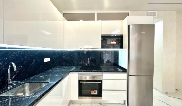 Resale - Apartment -
Torrevieja - Playa del Cura