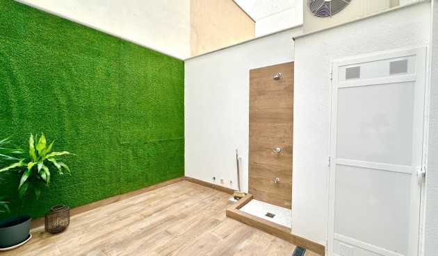 Resale - Apartment -
Torrevieja - Playa del Cura