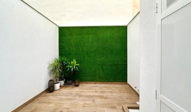 Resale - Apartment -
Torrevieja - Playa del Cura