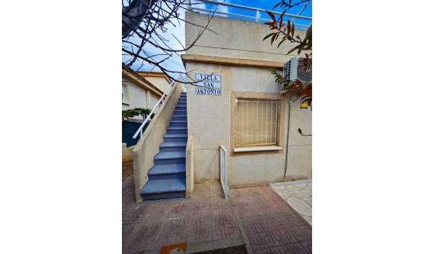 Resale - Bungalow -
Torrevieja - Los Balcones - Los Altos del Edén