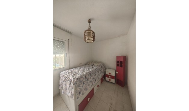 Resale - Bungalow -
Torrevieja - Los Balcones - Los Altos del Edén