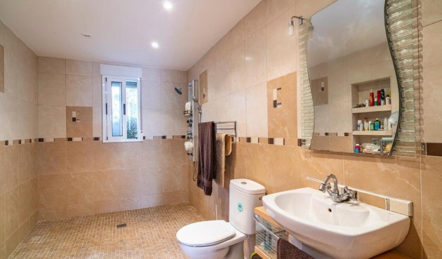 Resale - Villa -
Orihuela