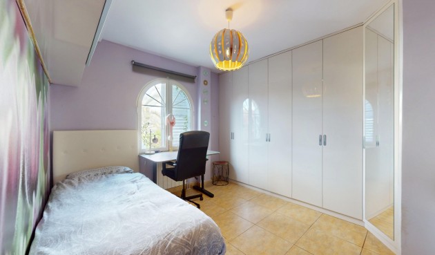 Brukt - Villa -
Orihuela Costa - Costa Blanca