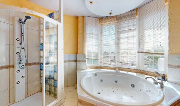 Brukt - Villa -
Orihuela Costa - Costa Blanca