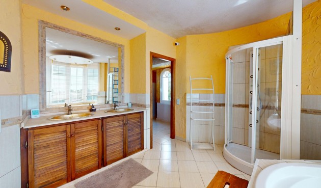 Brukt - Villa -
Orihuela Costa - Costa Blanca