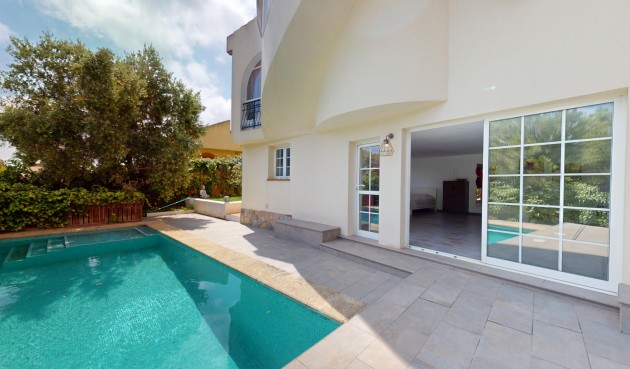 Brukt - Villa -
Orihuela Costa - Costa Blanca