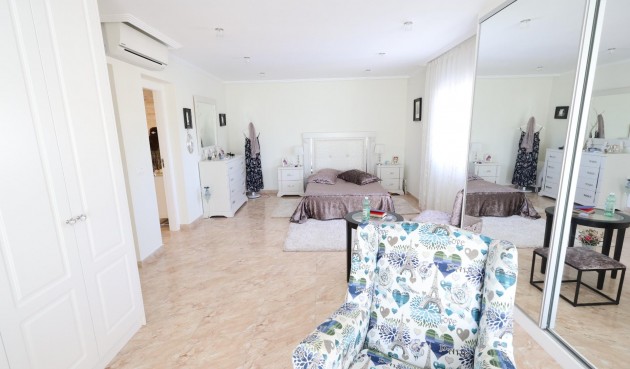 Brukt - Villa -
Torrevieja - Costa Blanca