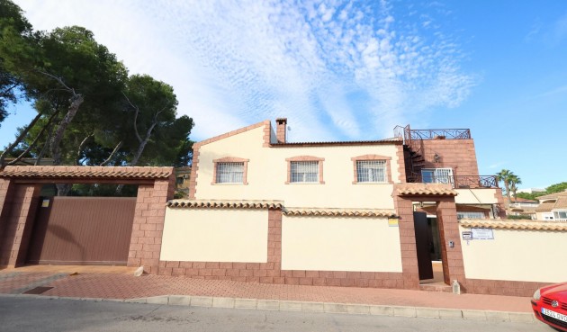 Brukt - Villa -
Torrevieja - Costa Blanca