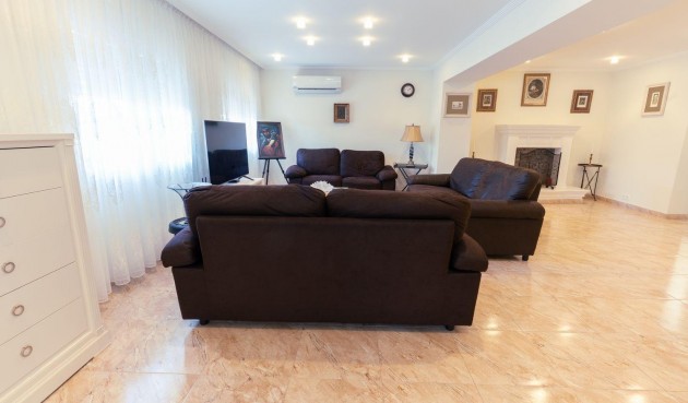 Resale - Villa -
Torrevieja - Los Balcones - Los Altos del Edén