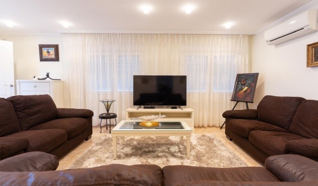 Resale - Villa -
Torrevieja - Los Balcones - Los Altos del Edén