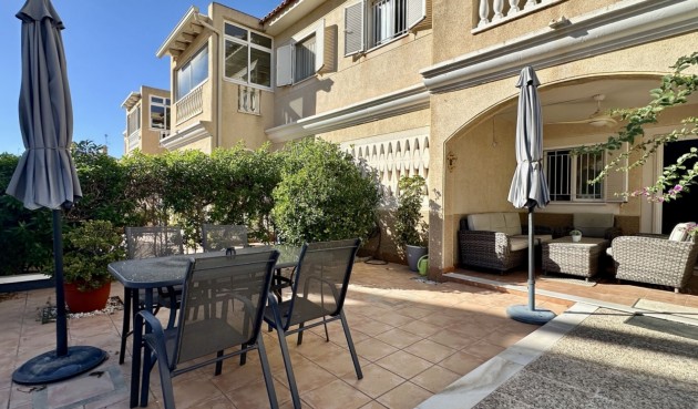 Återförsäljning - Duplex -
Orihuela Costa - Costa Blanca