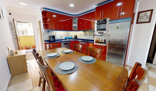 Resale - Apartment -
Torrevieja - Puerto Deportivo