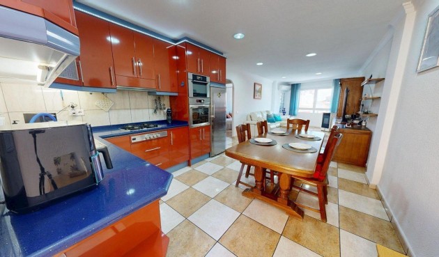 Resale - Apartment -
Torrevieja - Puerto Deportivo