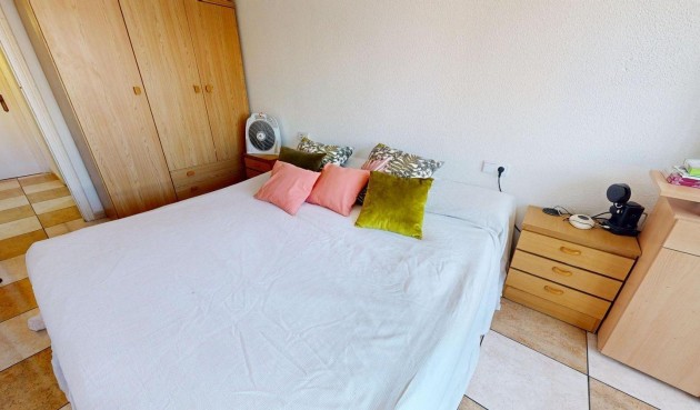 Resale - Apartment -
Torrevieja - Puerto Deportivo