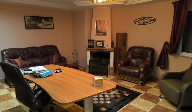 Resale - Villa -
Torrevieja - La Siesta