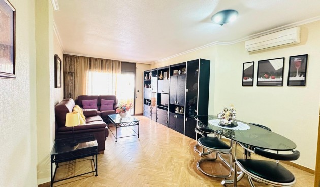 Brukt - Apartment -
Torrevieja - Centro