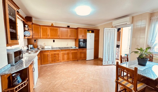 Brukt - Apartment -
Torrevieja - Centro