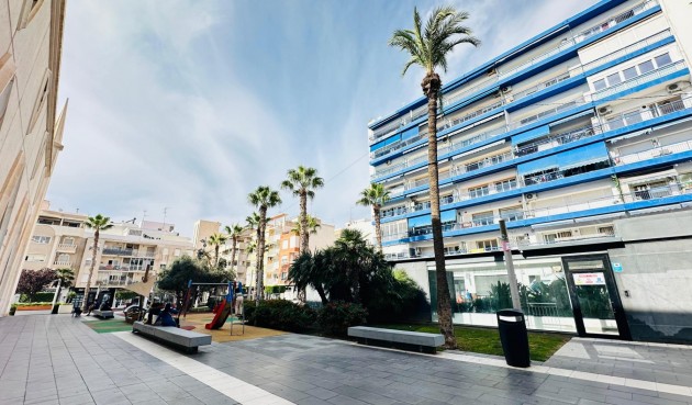 Brukt - Apartment -
Torrevieja - Centro