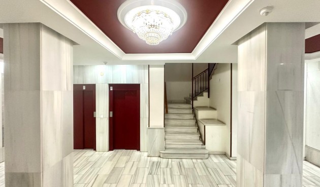 Brukt - Apartment -
Torrevieja - Centro