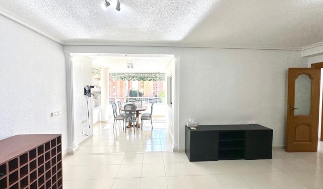 Resale - Apartment -
Orihuela Costa - Campoamor