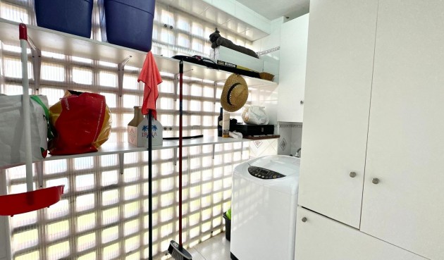 Resale - Apartment -
Orihuela Costa - Campoamor