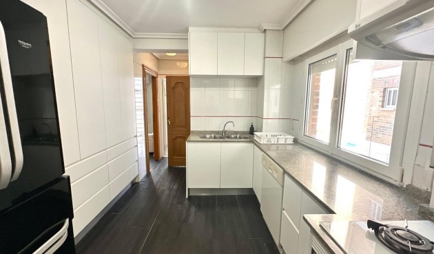 Resale - Apartment -
Orihuela Costa - Campoamor