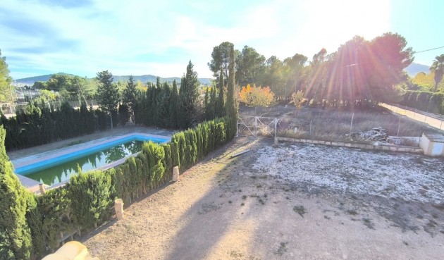 Resale - Villa -
Yecla - Inland