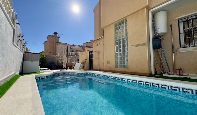 Reventa - Villa -
Orihuela Costa - Costa Blanca