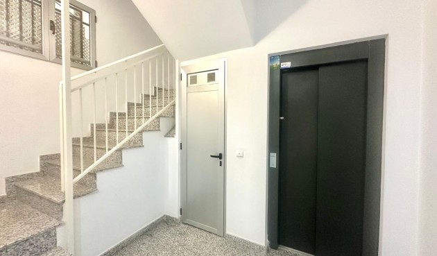 Brukt - Apartment -
Torrevieja - La Mata