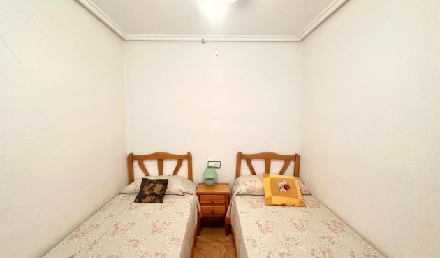 Brukt - Bungalow -
Torrevieja - Torretas