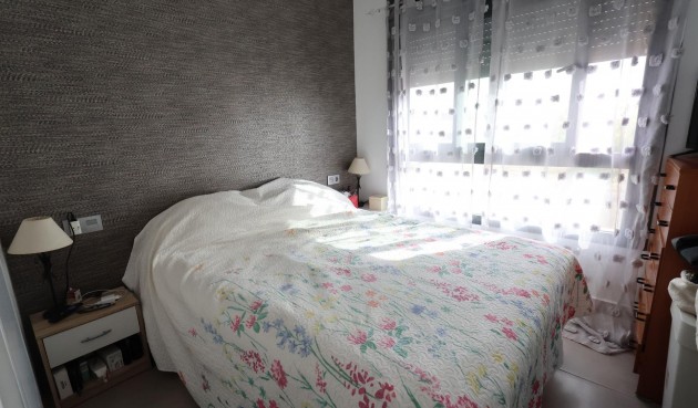 Resale - Bungalow -
Pilar de la Horadada - Costa Blanca