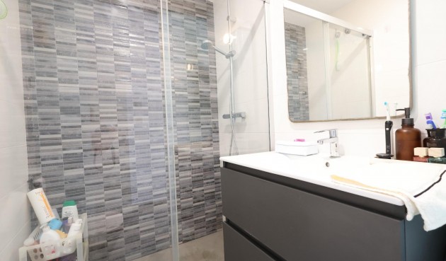 Resale - Bungalow -
Pilar de la Horadada - Costa Blanca