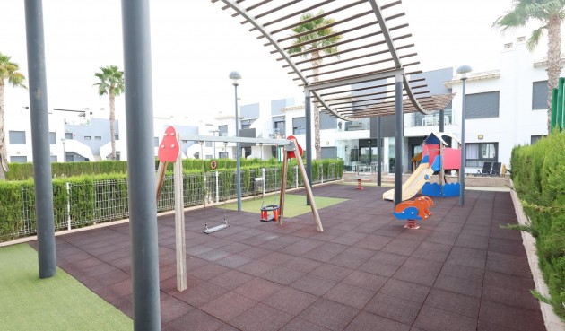 Resale - Bungalow -
Pilar de la Horadada - Costa Blanca