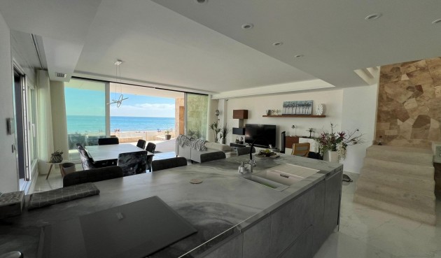 Resale - Villa -
Torrevieja - La Mata