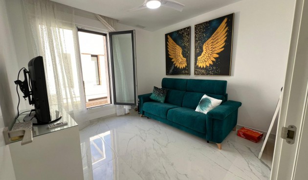 Resale - Villa -
Torrevieja - La Mata