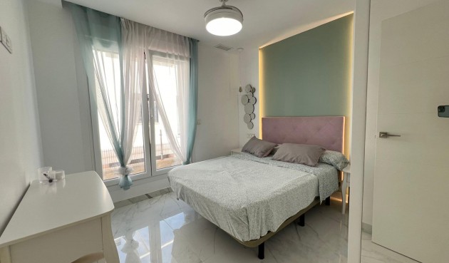 Resale - Villa -
Torrevieja - La Mata