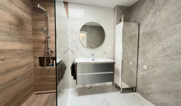 Resale - Villa -
Torrevieja - La Mata