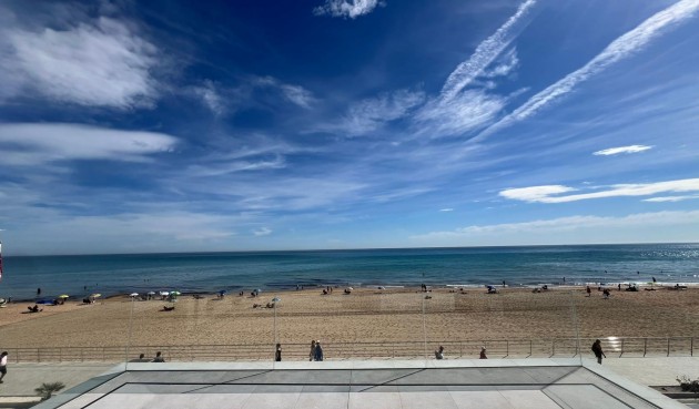 Resale - Villa -
Torrevieja - La Mata