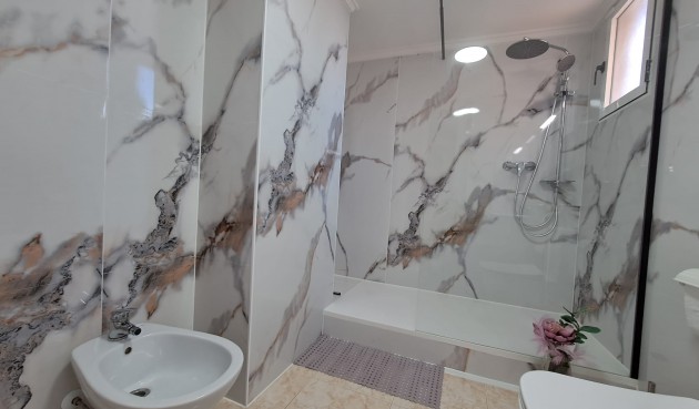 Resale - Apartment -
Torrevieja - Costa Blanca