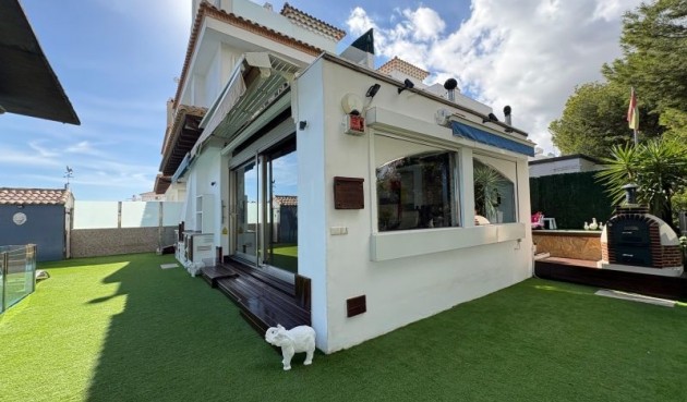 Brukt - Villa -
Orihuela Costa - Costa Blanca