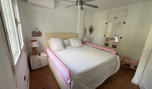 Brukt - Villa -
Orihuela Costa - Costa Blanca