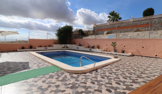 Resale - Villa -
Fortuna - Inland